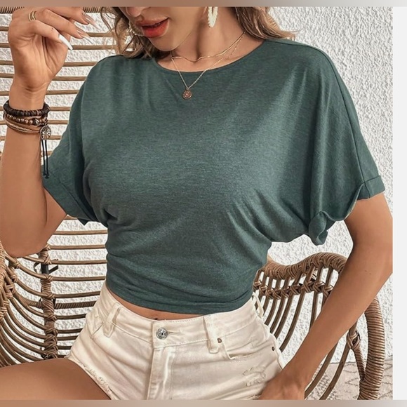 Versus a Black Hollow Open-Back Tie Top - Green - Picture 2 of 13